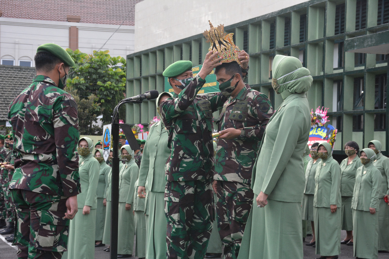 Acara Lepas Sambut Danrem 073/Makutarama Berlangsung Dengan Meriah